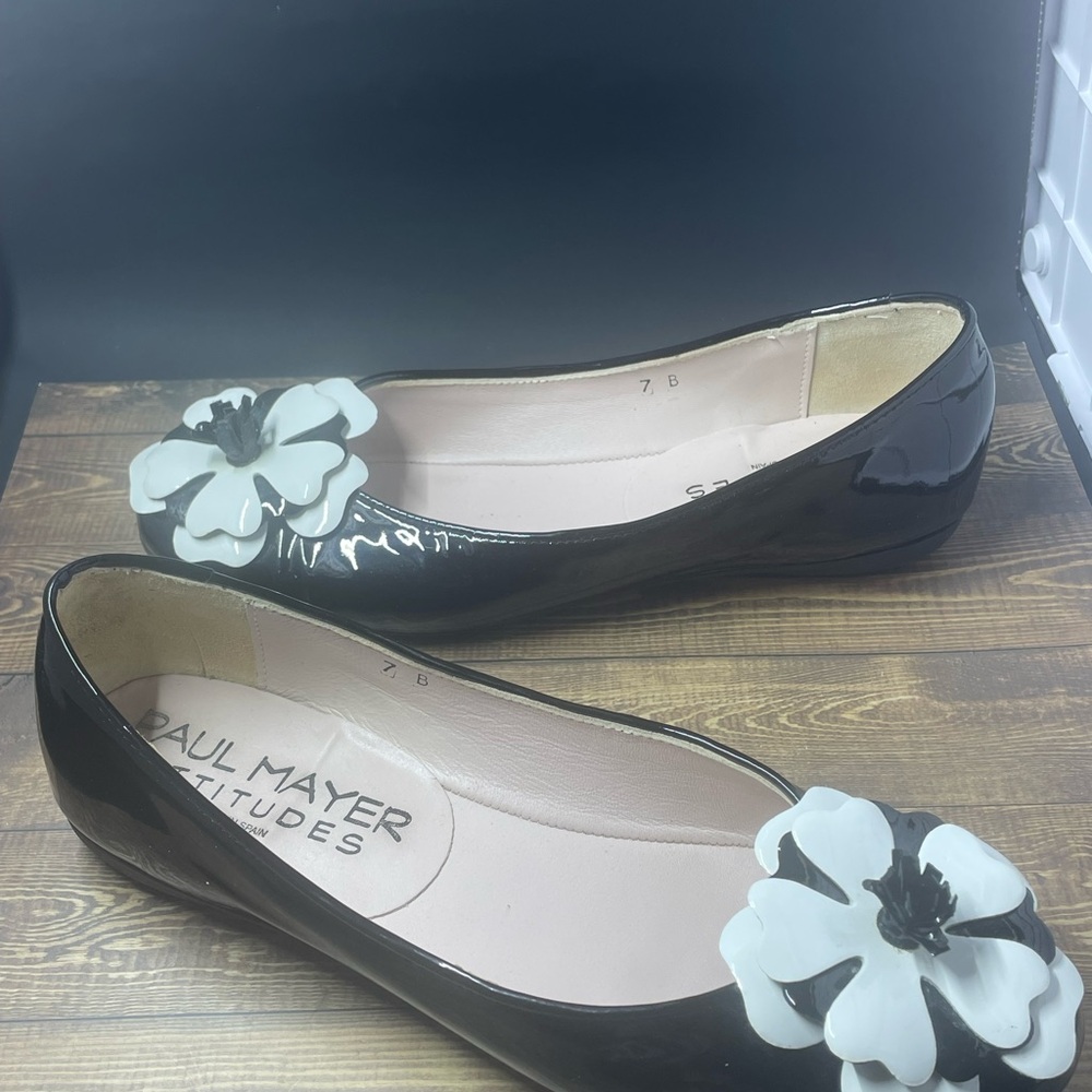 Paul Mayer Attitudes flower flats black patent leather - Picture 4 of 6
